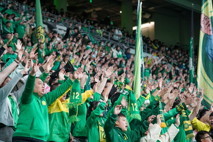 leyu体育app-工作日球迷热情不减！足协杯两场半决赛现场观众人数均超4万