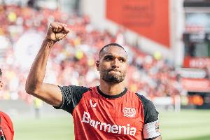 在线体育-记者：塔将自由加盟拜仁签约四年至2029，下周欧国联决赛前体检