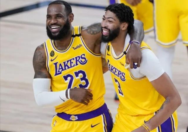 乐鱼官网app-詹眉组合本周末重现 他们准备为附加赛殊死一搏